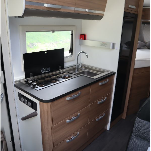 Adria Coral 600 keuken