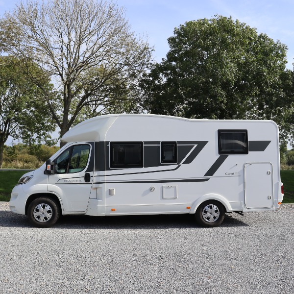 Adria Coral 600 bestuurderskant