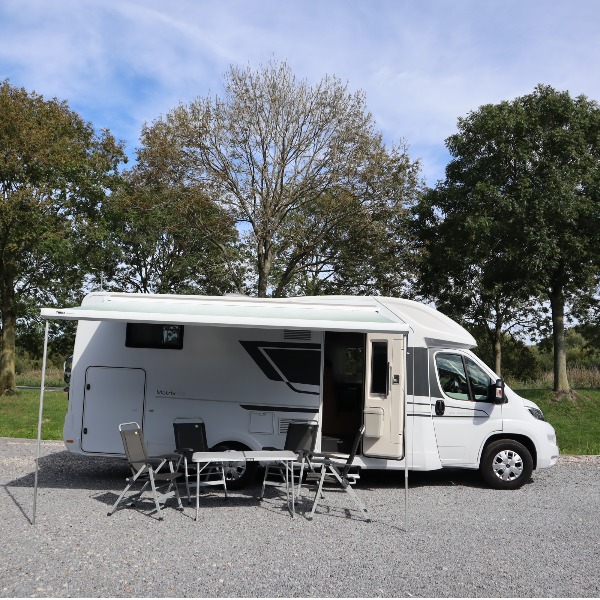 Adria_Matrix_670SL_luifel